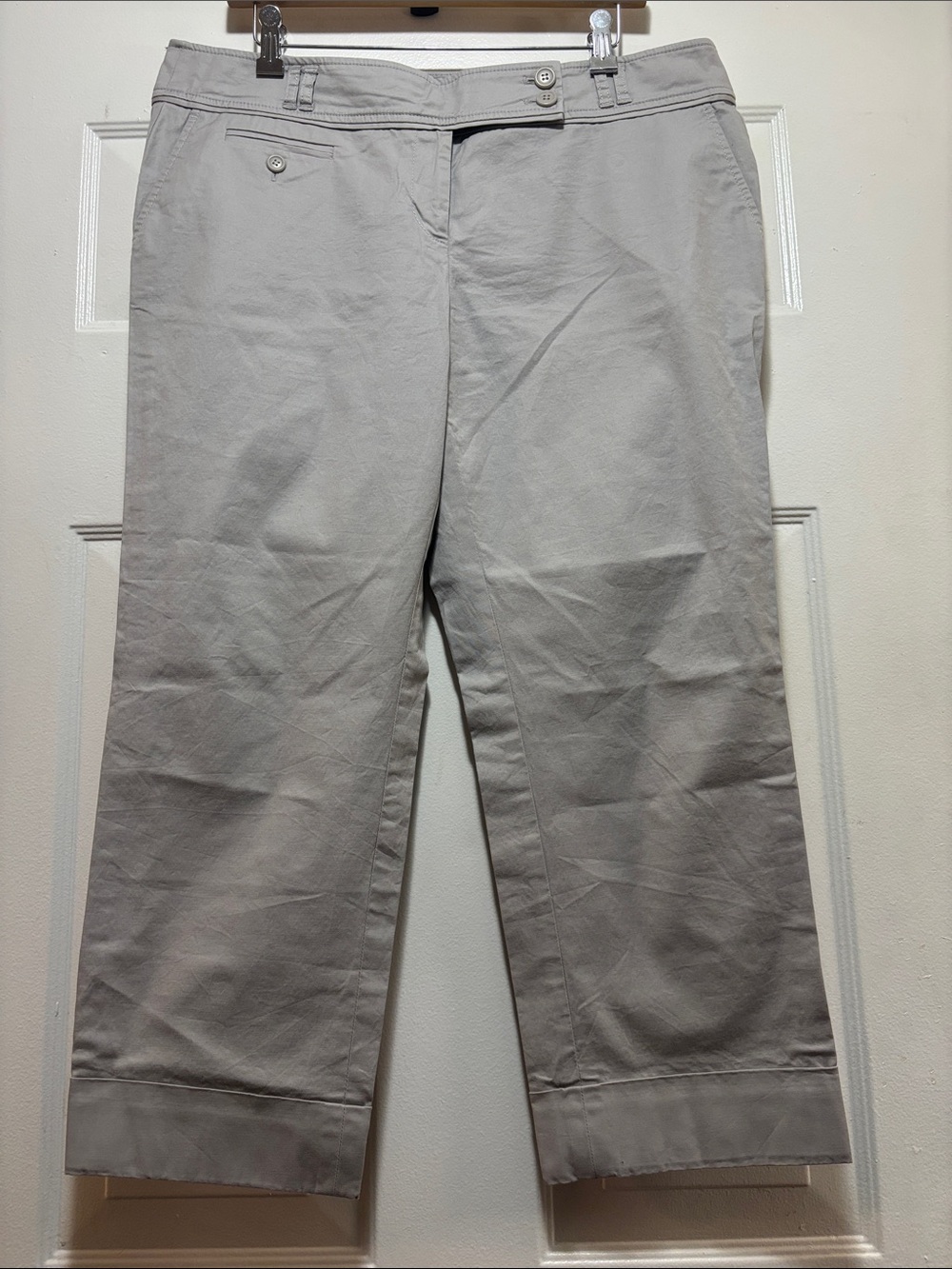 LOFT Light Gray Cropped Straight-Leg Pants